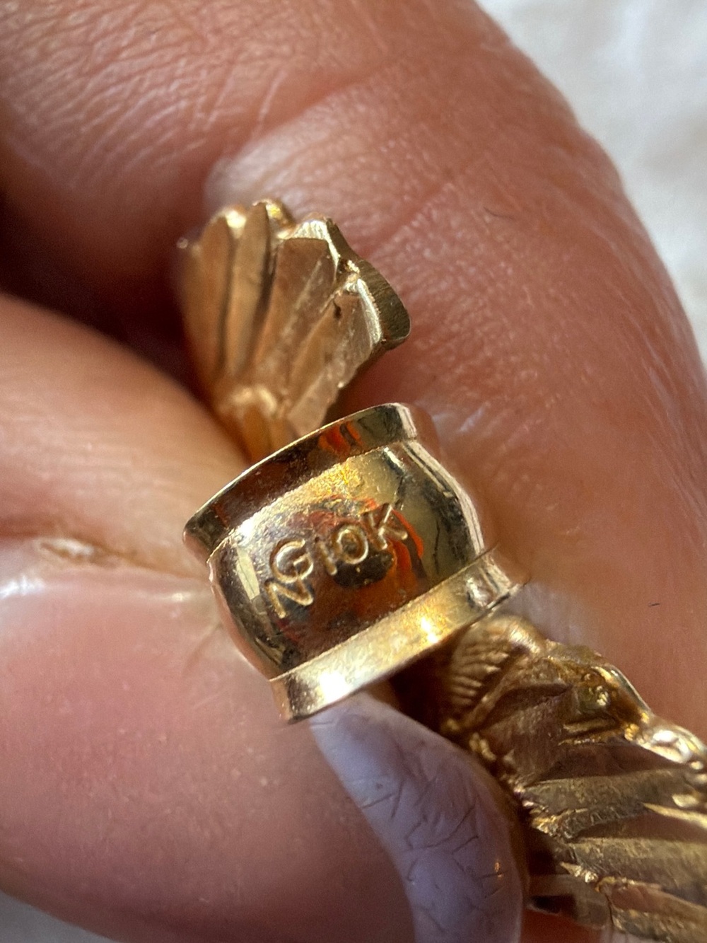 10k Gold Eagle Pendant Necklace - Picture 4 of 4